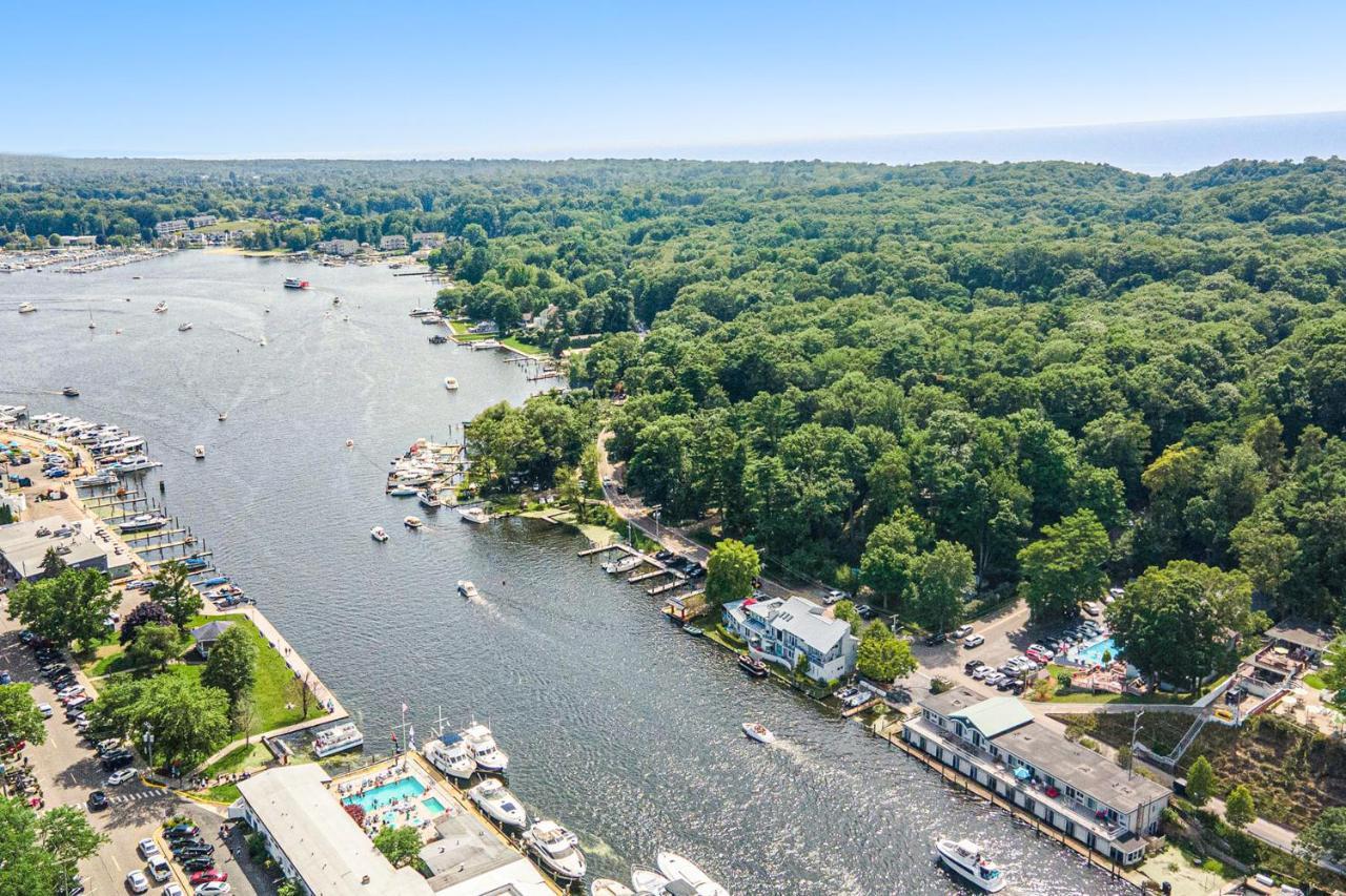 Waterside Suites Saugatuck Zimmer foto